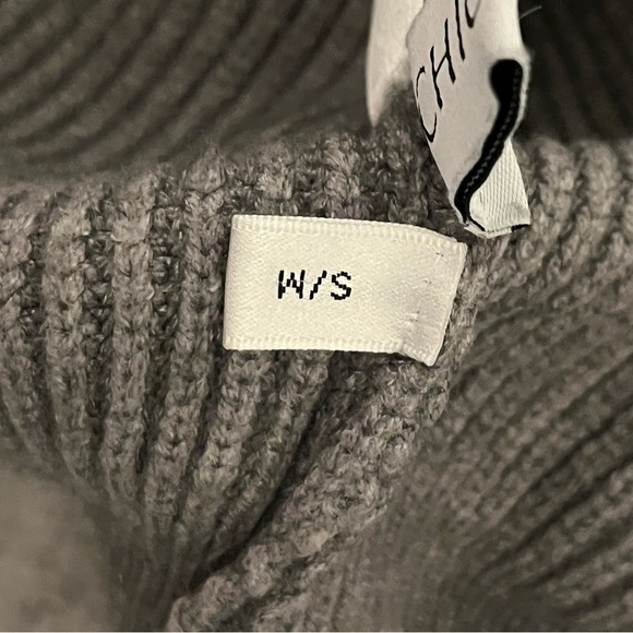 Chicwish Mockneck Gray Sweater with Red Hearts on Sleeves size S/M - Picture 5 of 6